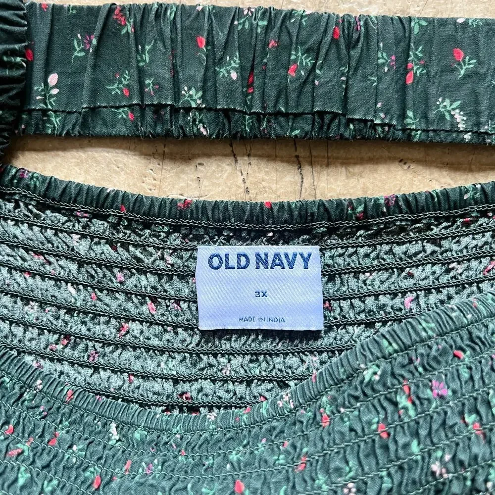 Old Navy Smocked Babydoll Top Size 3X Dark Green Floral Cottagecore Boho Peasant